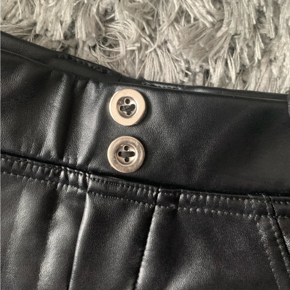 Le Chateau Vegan Leather Pants - Picture 3 of 4